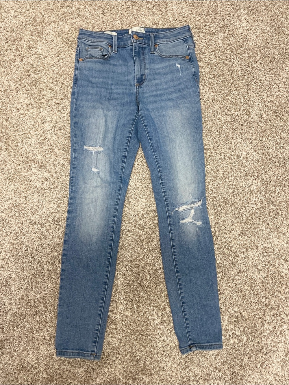 Universal Thread Women’s Size 2/26R Skinny High Rise Jeans